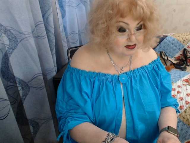 livingnextdoor live cam on BongaCams