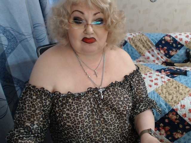 livingnextdoor live cam on BongaCams