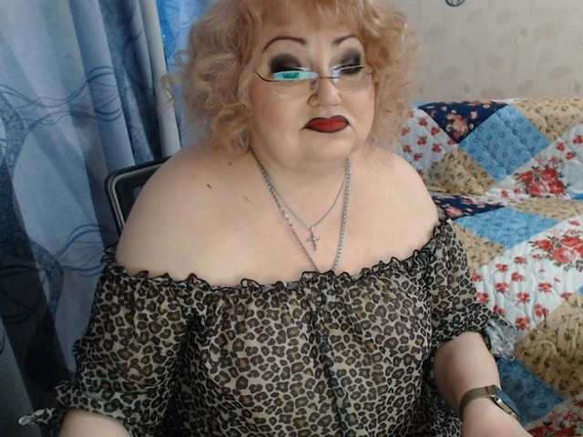 livingnextdoor live cam on BongaCams
