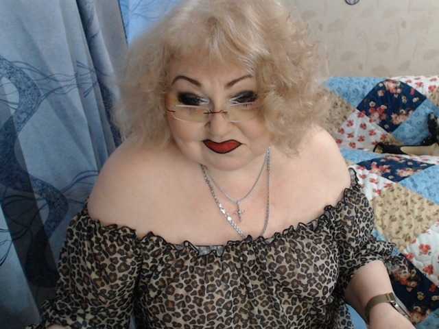 livingnextdoor live cam on BongaCams