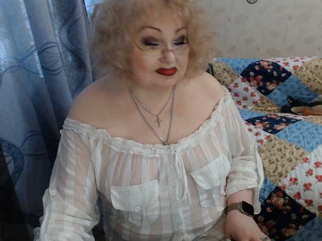 livingnextdoor live cam on BongaCams