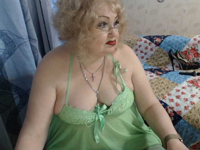 livingnextdoor live cam on BongaCams