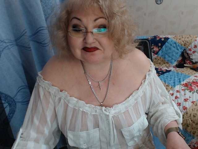 livingnextdoor live cam on BongaCams