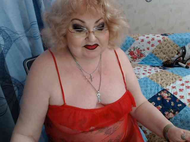 livingnextdoor Live Webcam on BongaCams