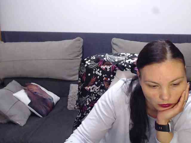 HotDreamGirl55 webcam
