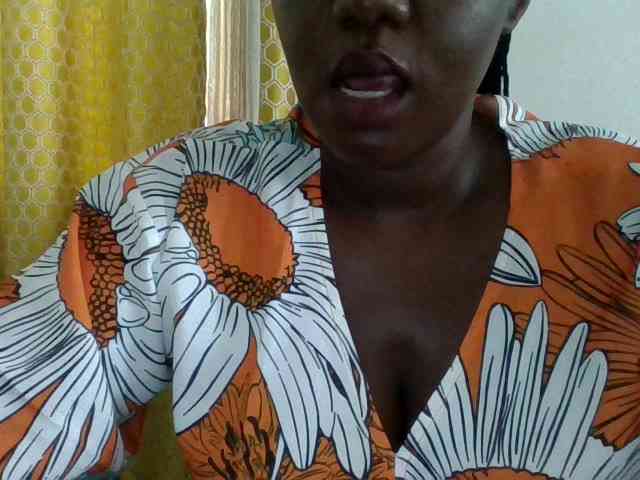 Bigassmama Live Webcam on BongaCams