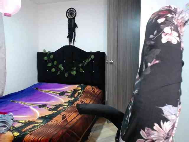 Modella: anyablack230