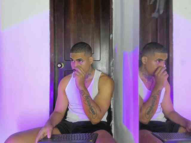 drakehot1 Sex Cam Show