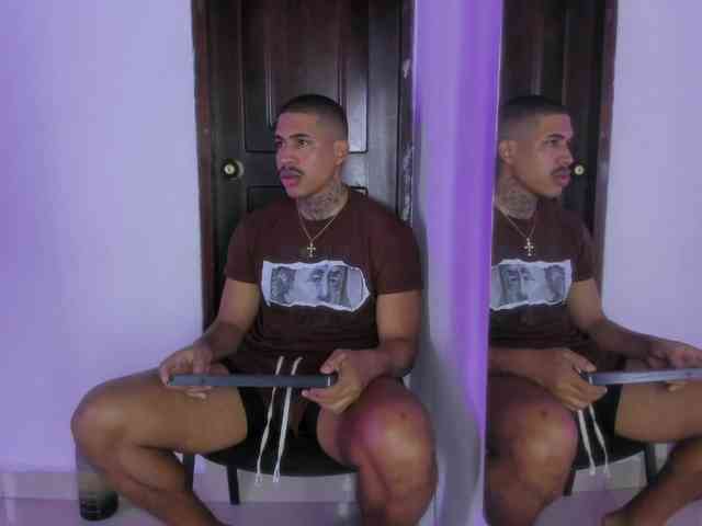 drakehot1 Sex Cam Show