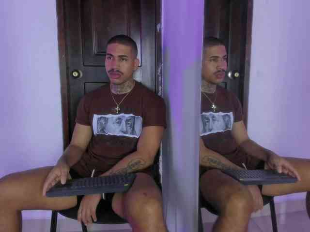 drakehot1 Sex Cam Show