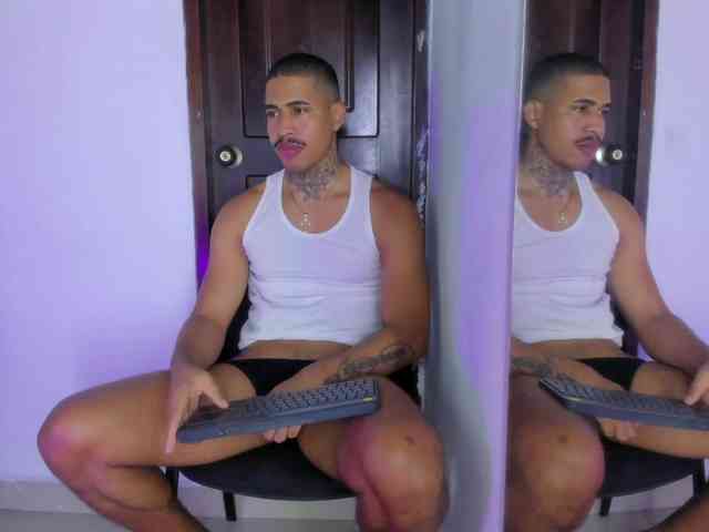 drakehot1 Sex Cam Show
