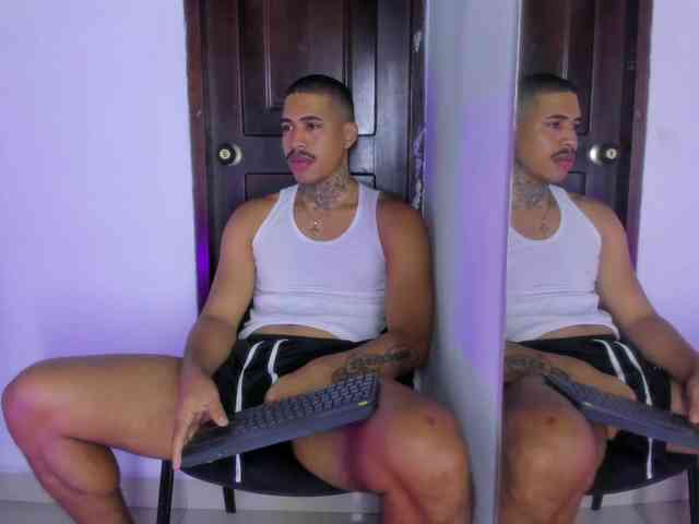 drakehot1 Sex Cam Show