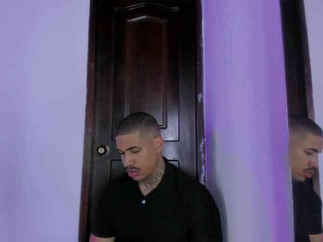 drakehot1 Sex Cam Show