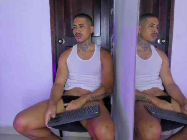 drakehot1 Sex Cam Show