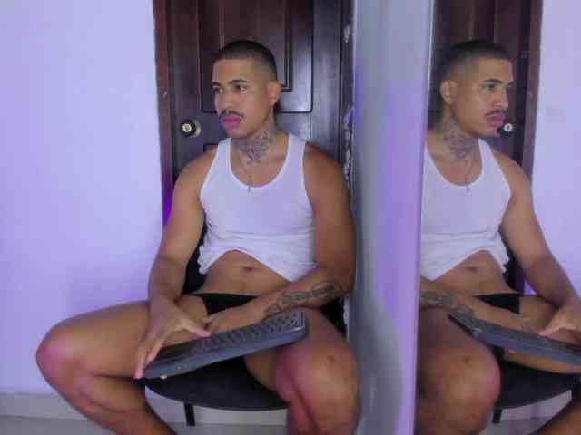 drakehot1 Sex Cam Show