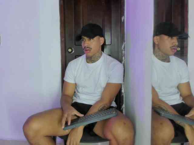 drakehot1 Sex Cam Show
