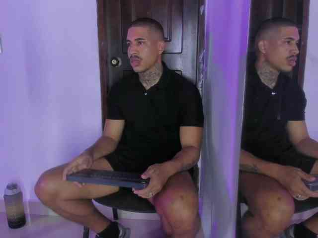 drakehot1 Sex Cam Show
