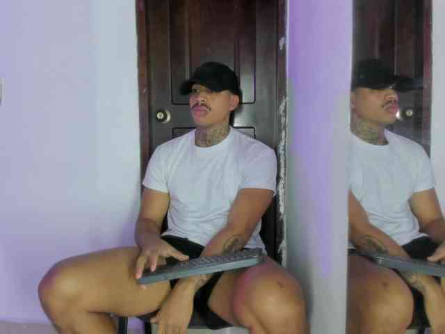 drakehot1 Sex Cam Show