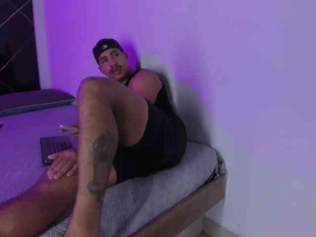 drakehot1 Sex Cam Show