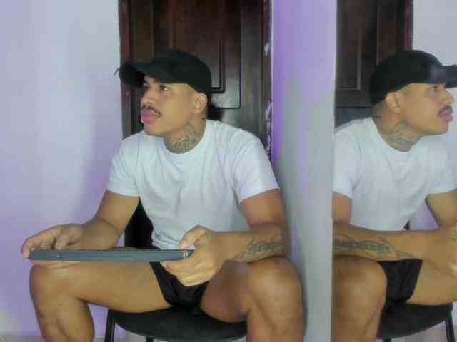 drakehot1 Sex Cam Show