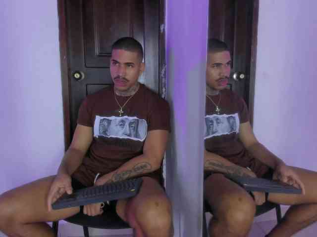 drakehot1 Sex Cam Show