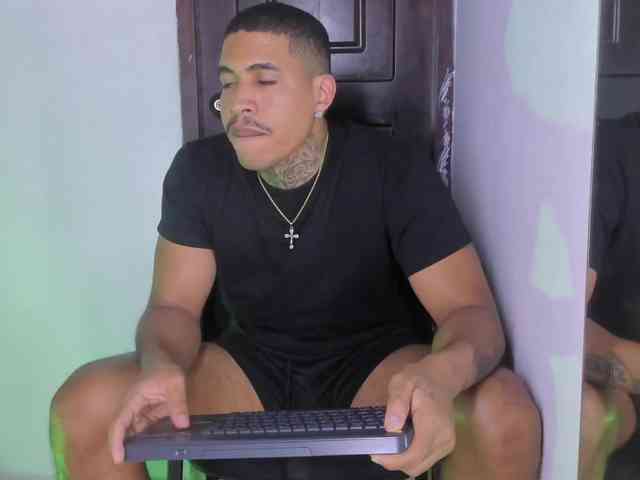 drakehot1 drakehot1