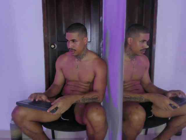 drakehot1 Sex Cam Show