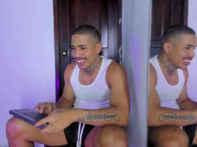 drakehot1 Sex Cam Show