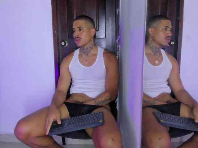 drakehot1 Sex Cam Show