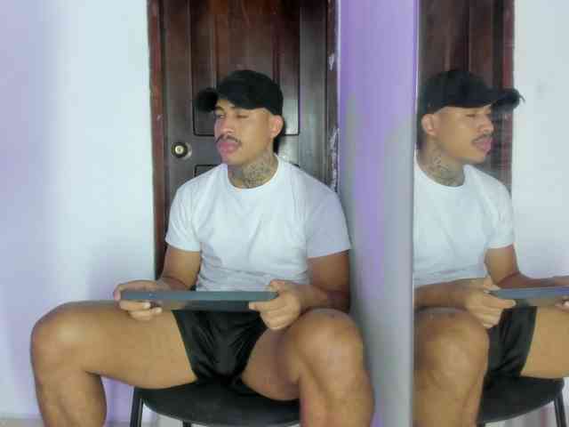 drakehot1 Sex Cam Show