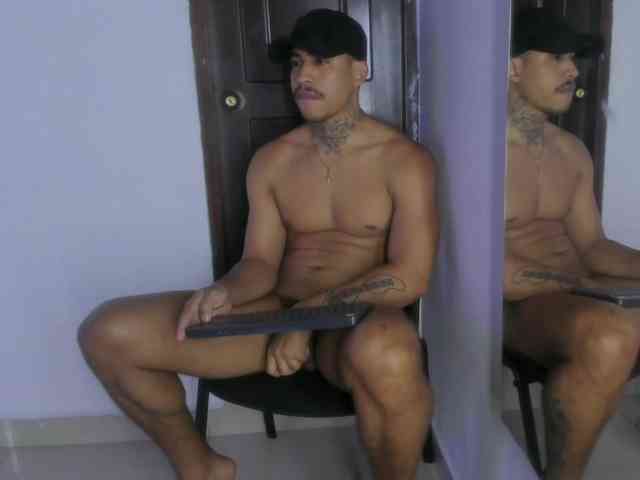 drakehot1 Sex Cam Show