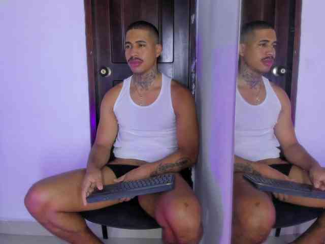 drakehot1 Sex Cam Show