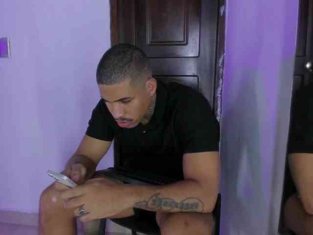 drakehot1 Sex Cam Show