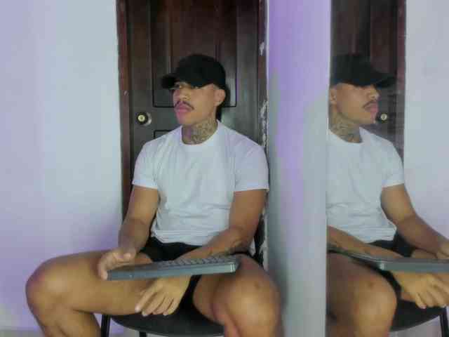 drakehot1 Sex Cam Show