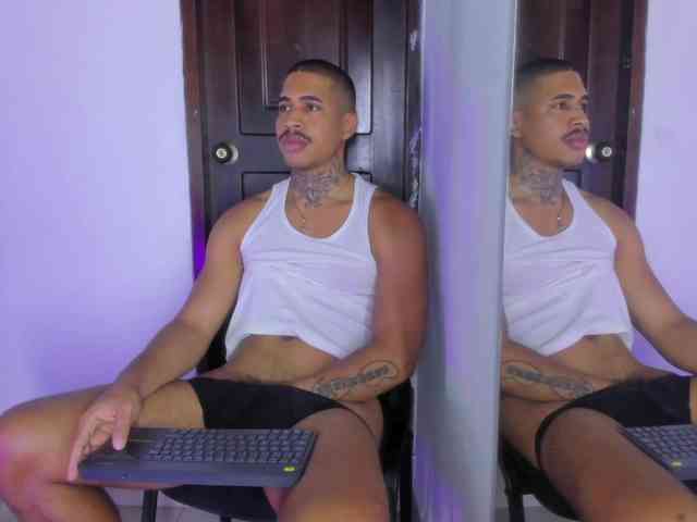 drakehot1 Sex Cam Show