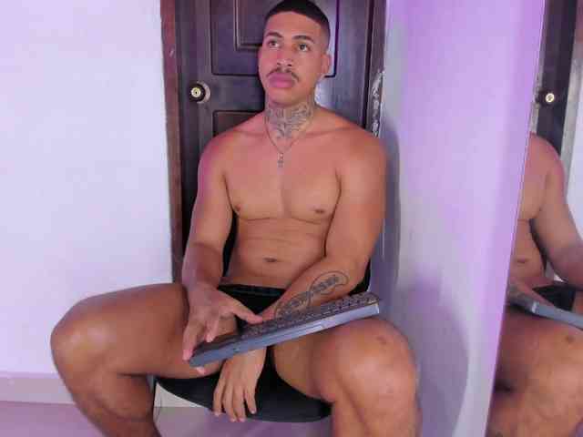 drakehot1 drakehot1