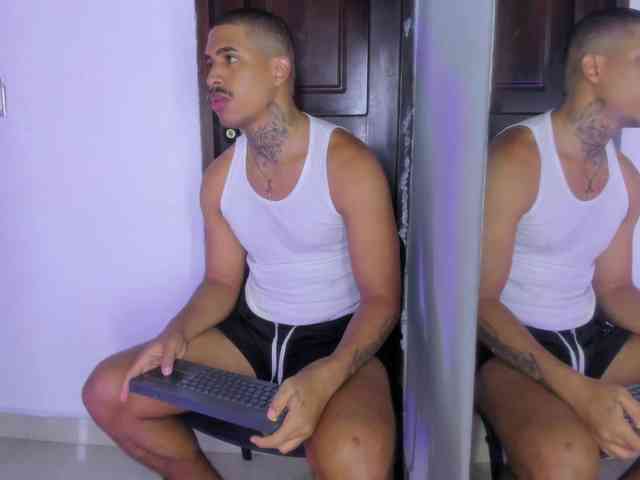 drakehot1 Sex Cam Show