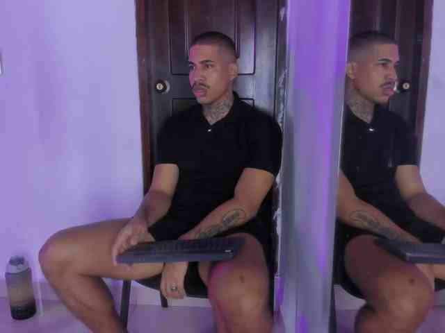 drakehot1 Sex Cam Show