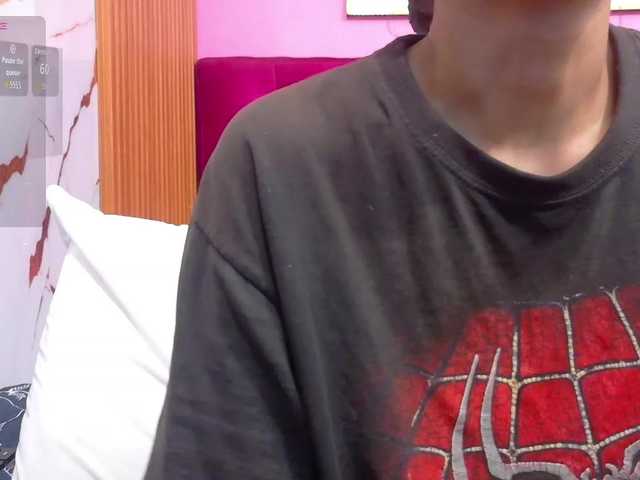 yourcuteneighbourr live cam on BongaCams