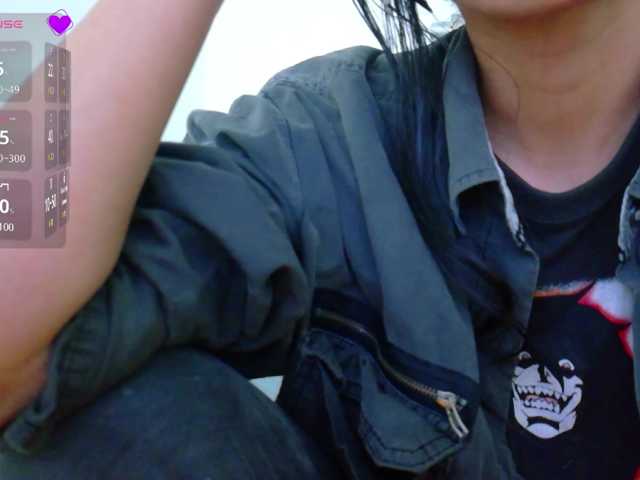 yourcuteneighbourr live cam on BongaCams
