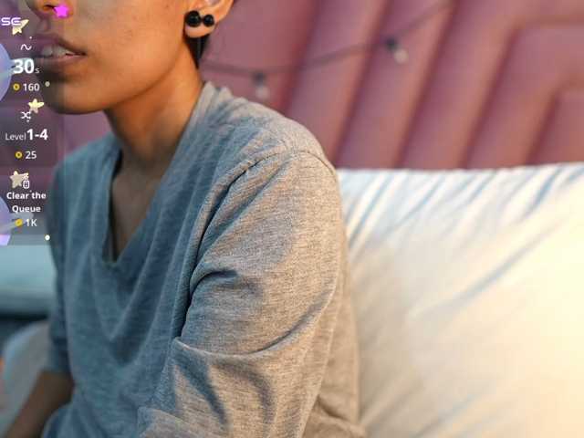 yourcuteneighbourr live cam on BongaCams