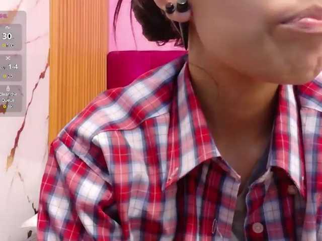 yourcuteneighbourr, en directo ahora en BongaCams