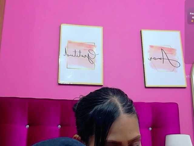 yourcuteneighbourr live cam on BongaCams