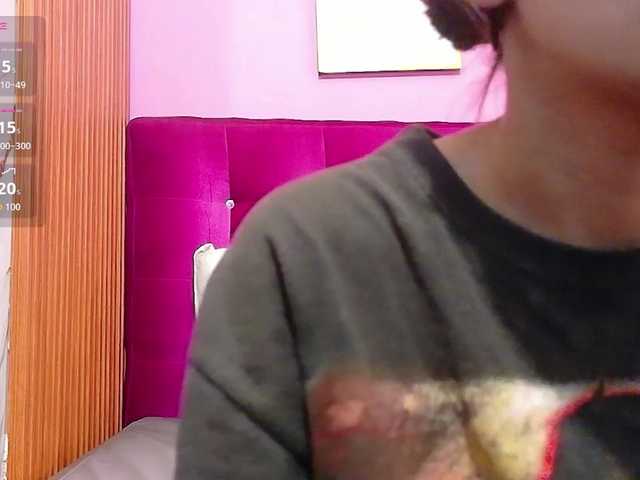 yourcuteneighbourr live cam on BongaCams