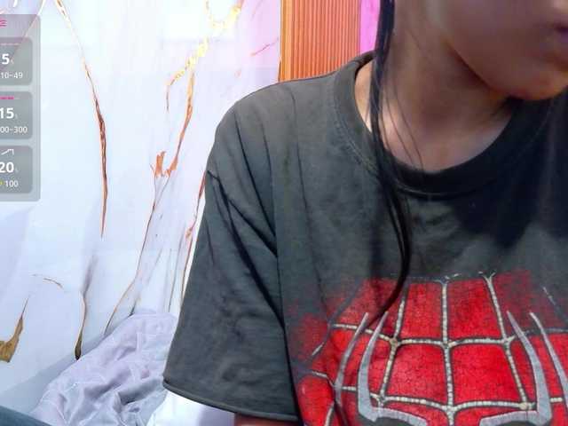 yourcuteneighbourr live webcam show