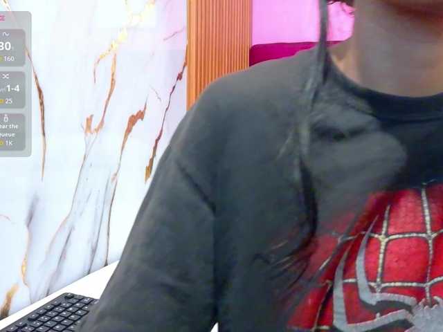 yourcuteneighbourr live webcam show