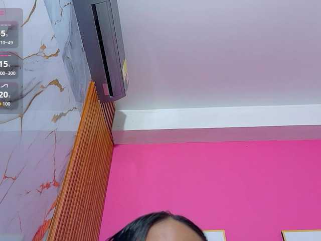 yourcuteneighbourr live webcam show