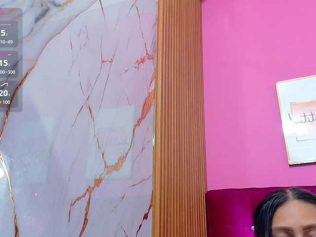 yourcuteneighbourr live webcam show