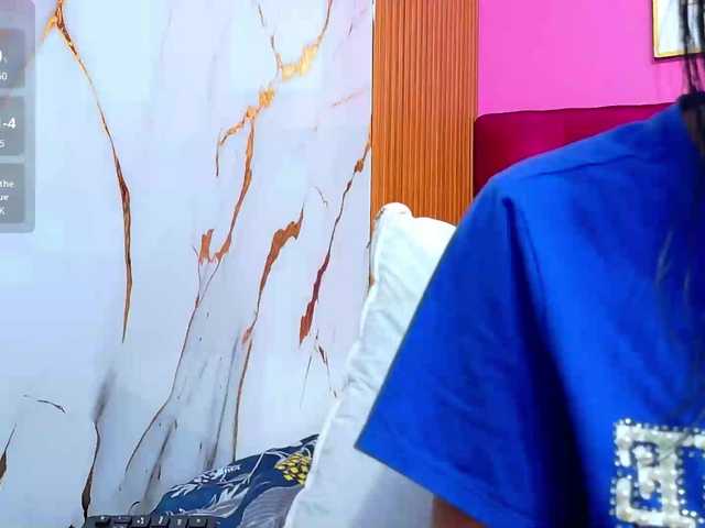 yourcuteneighbourr live cam on BongaCams