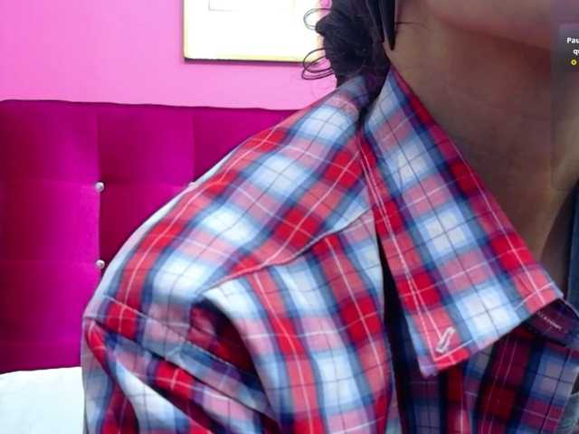 yourcuteneighbourr live cam on BongaCams